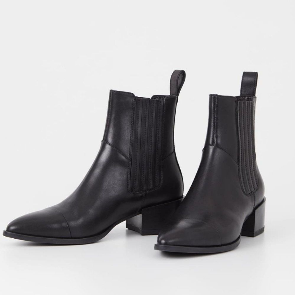 Vagabond Black Leather Ankle Boots
